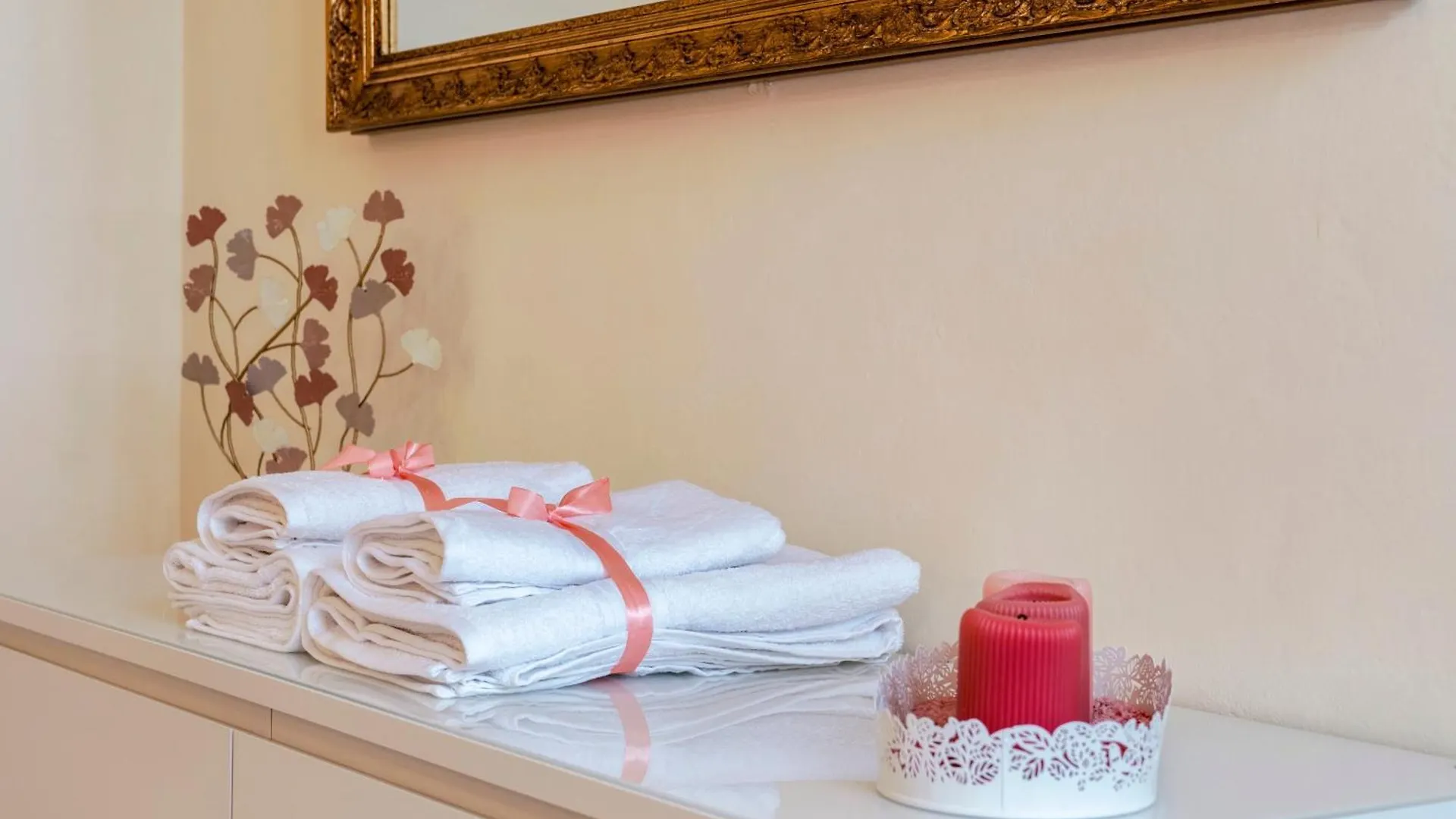 Iseo Portelle Holiday 0*,