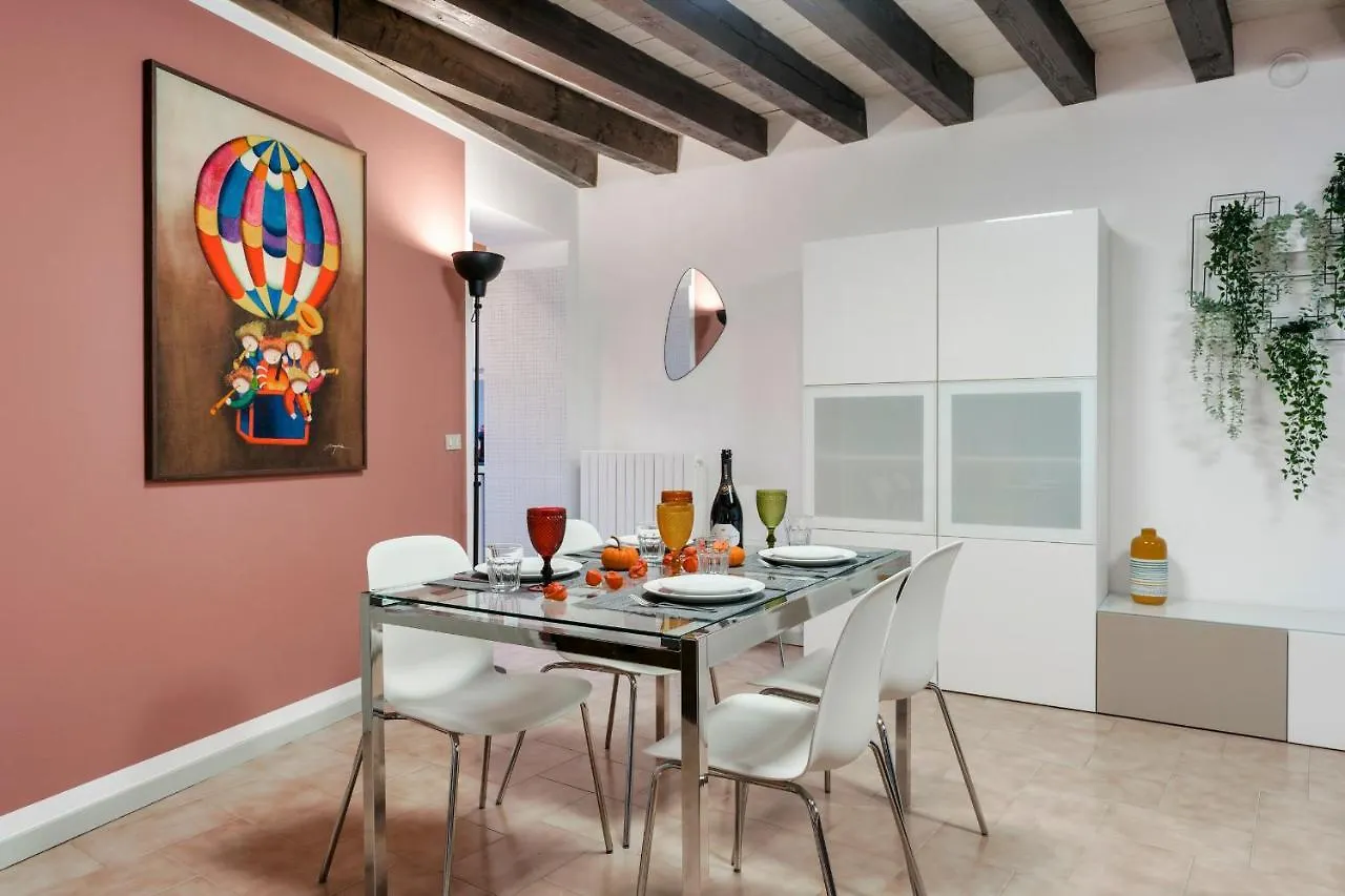 Iseo Portelle Holiday With Private Parking And Bike Storage Apartment