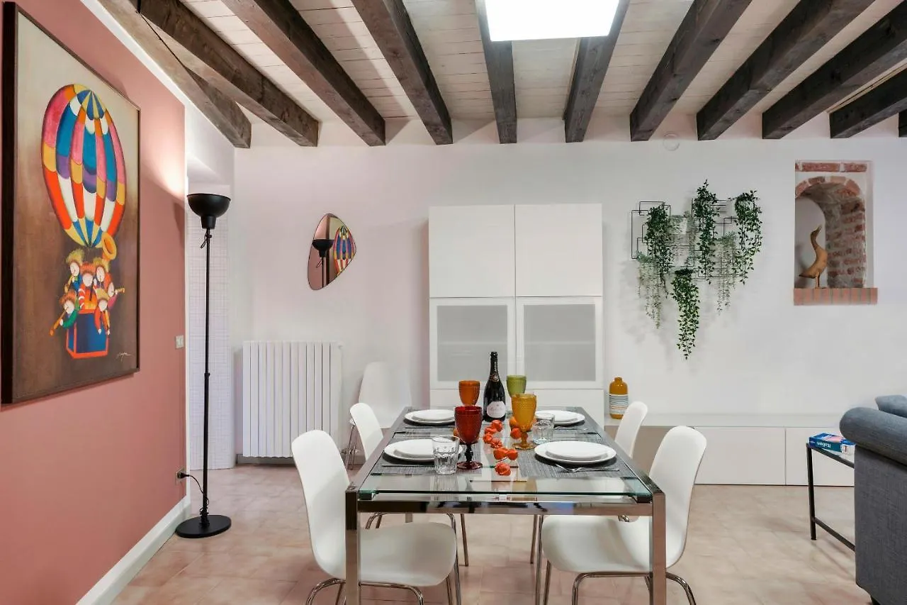 Iseo Portelle Holiday With Private Parking And Bike Storage Apartment