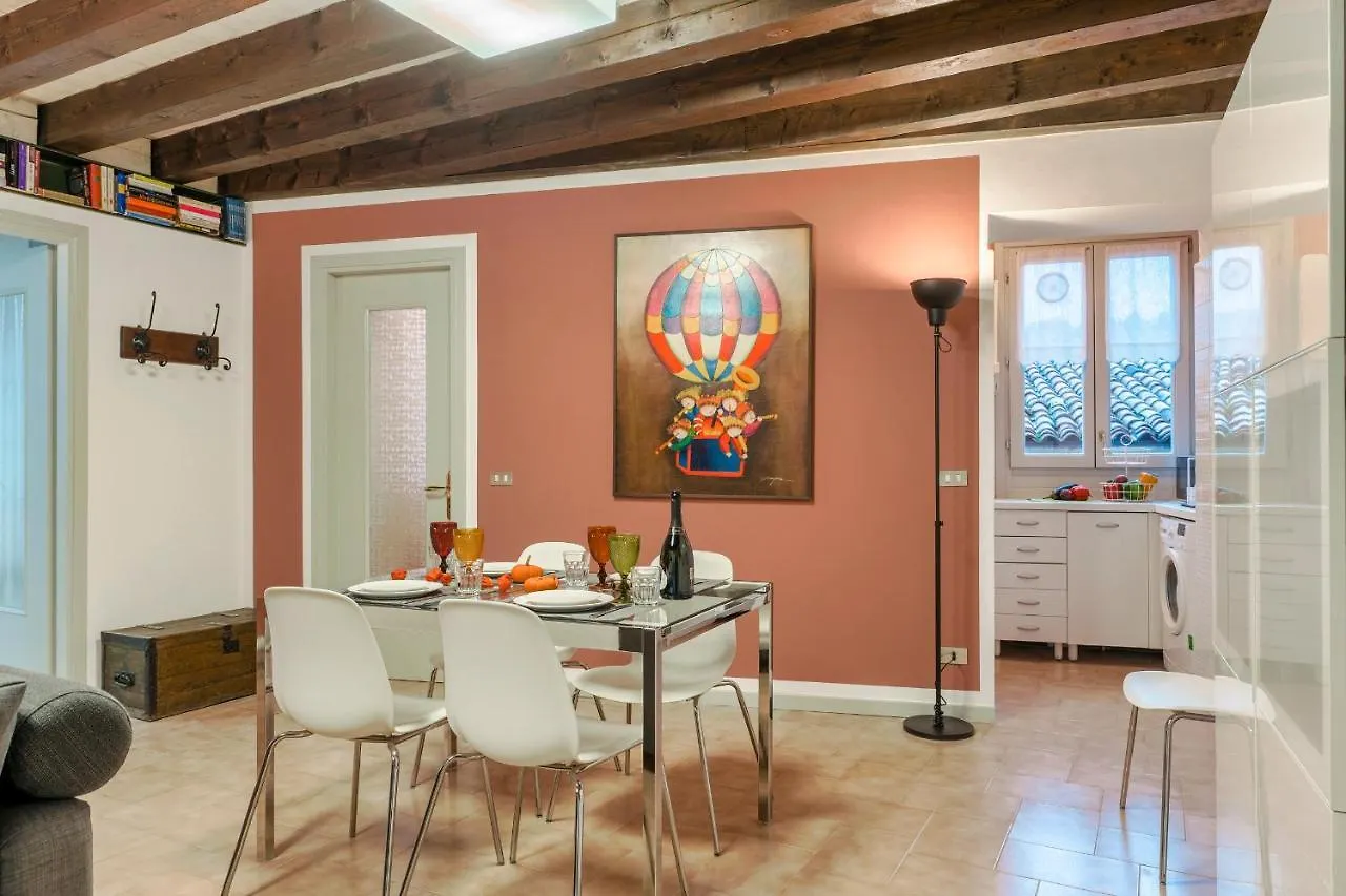 Iseo Portelle Holiday With Private Parking And Bike Storage Apartment