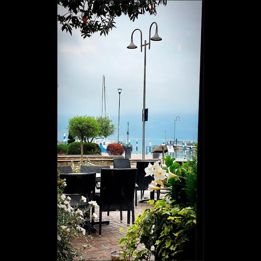 Iseo Portelle Holiday With Private Parking And Bike Storage Apartment